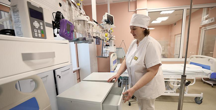 Александр Лукашенко министру здравоохранения: надо сделать медицину народной - всем доступно, одинаково