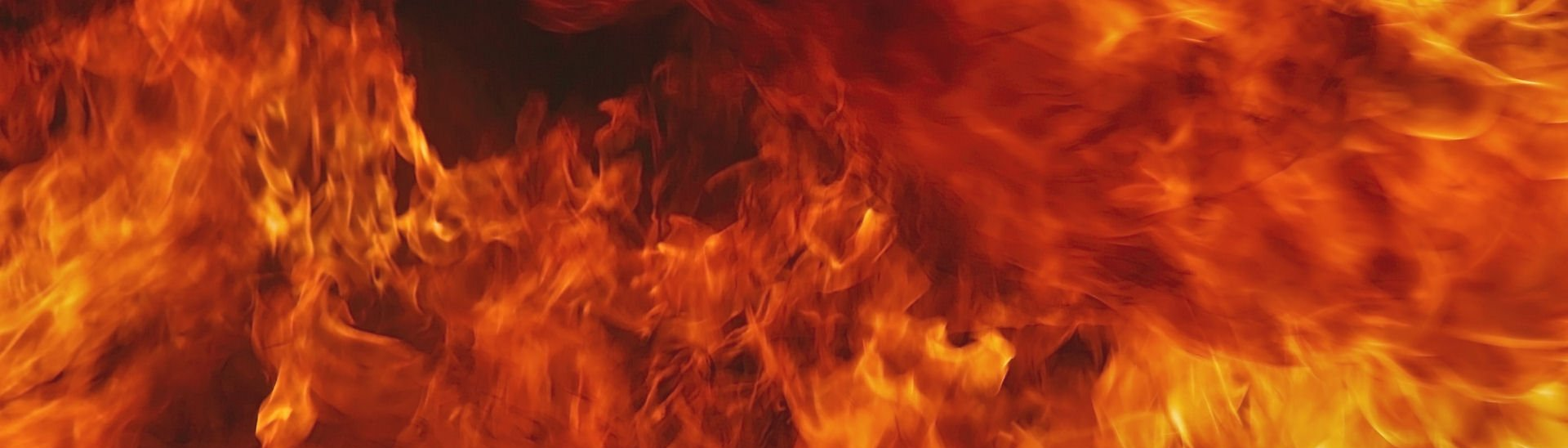В Новогрудском районе горел дачный дом: спасатели ликвидировали пожар