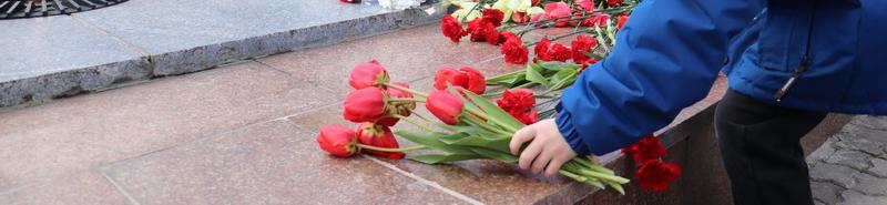  «Память священна». В Новогрудке состоялся торжественный митинг, посвященный 76-й годовщине Великой Победы 