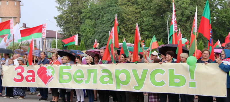 За БЕЛАРУСЬ! В Новогрудке состоялись митинг и велопробег в поддержку спокойствия и стабильности