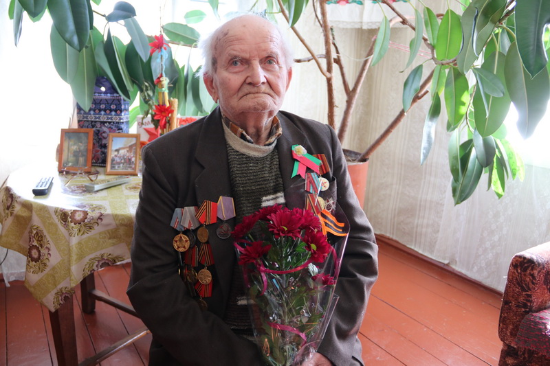 Ветеран Великой Отечественной войны Михаил Константинович Стельмах принимал поздравления с днем рождения