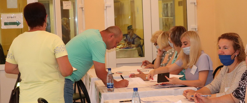 Избиратели Новогрудчины приняли активное участие в голосовании по выборам Президента Республики Беларусь (+видео)