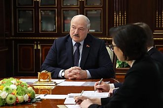 "Государство для народа, ну так народ надо лечить!" Александр Лукашенко доклад Дмитрия Пиневича разбавил большой ложкой дегтя