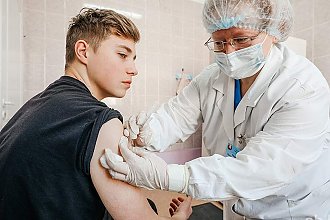 Более 6,53 млн жителей Беларуси прошли полный курс вакцинации против COVID-19