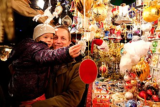 Городской уличный фестиваль «Рождественские чудеса» приглашает новогрудчан!