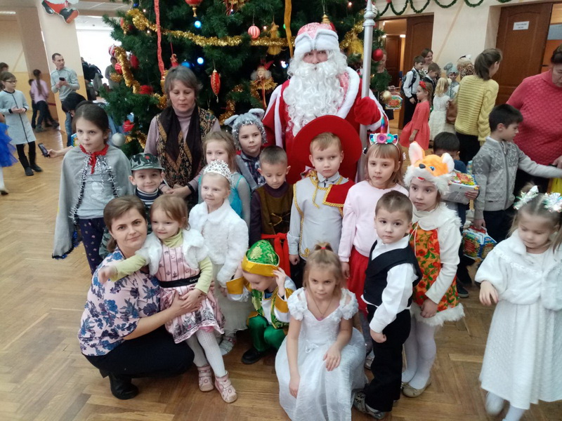 Дед Мороз пригласил воспитанников Негневичского дошкольного центра развития ребенка на новогоднюю елку в Гродно