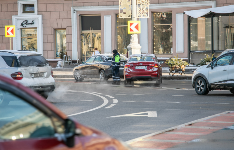 Весна пришла, но «переобувать» авто пока рано. Рассказываем почему