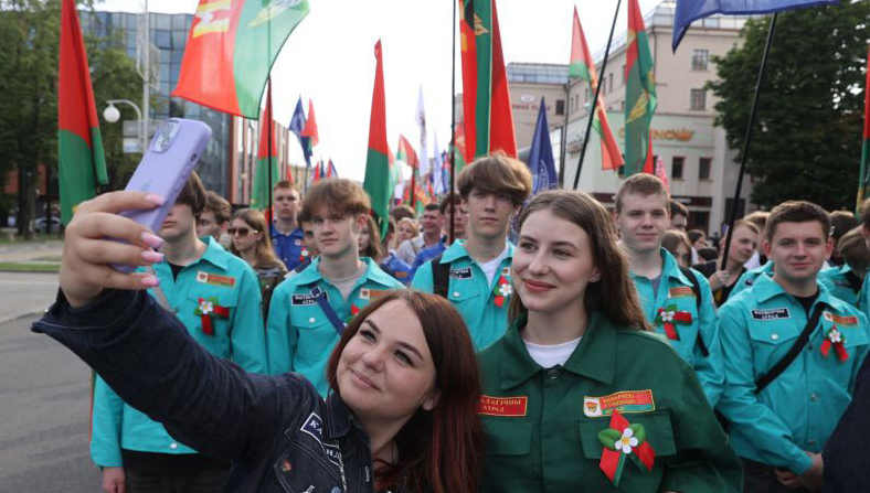 Заявки на работу в студотрядах Беларуси уже подали около 30 тыс. человек