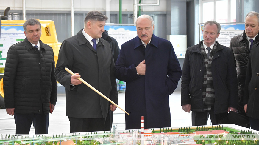 "Молодцы! Вам большое спасибо!" - Александр Лукашенко поблагодарил за новый завод в Светлогорске и ориентировал на перспективу