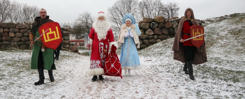 Безвизовые Дед Мороз и Снегурочка побывали на Новогрудчине