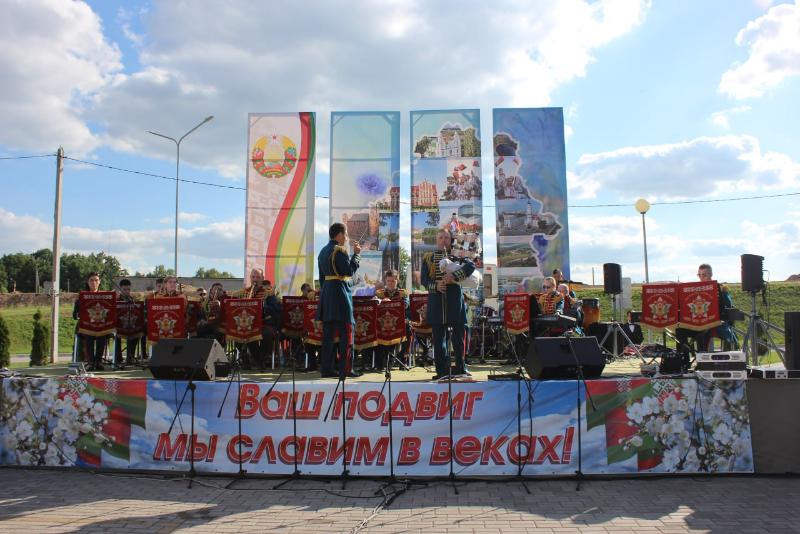 В Новогрудке прошли праздничные концерты, посвященные Дню освобождения города от немецко – фашистских захватчиков