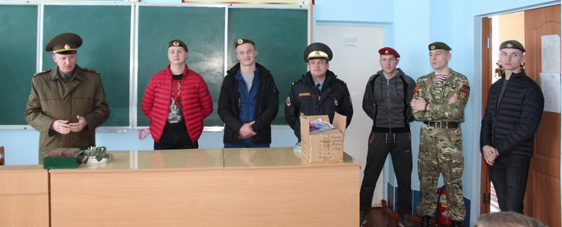Новогрудчане, отслужившие в спецназе, встретились с учащимися правовых классов средней школы №3