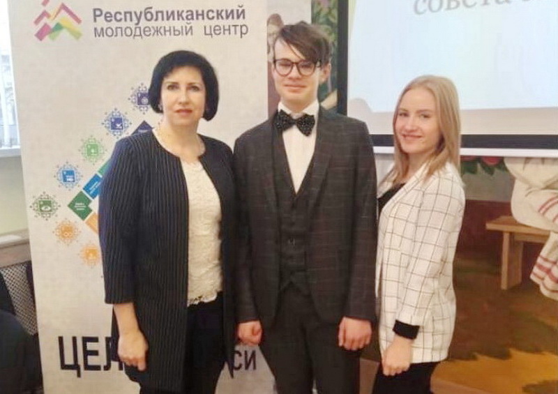 Новогрудчанин Алексей Бричковский принял участие в заседании Республиканского координационного совета молодежных парламентов второго созыва 