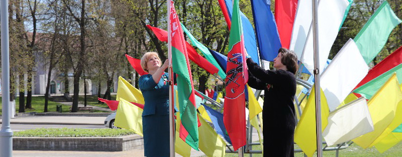 В Новогрудском районе отпраздновали День Государственного герба и Государственного флага Республики Беларусь