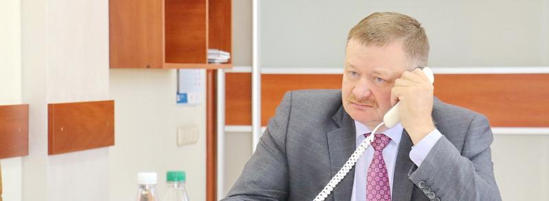 В Новогрудке прием граждан и «прямую линию» провел Александр Садовничий