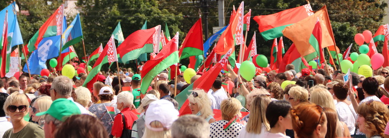 Новогрудчане приняли участие в митинге за мир, стабильность и безопасность Беларуси