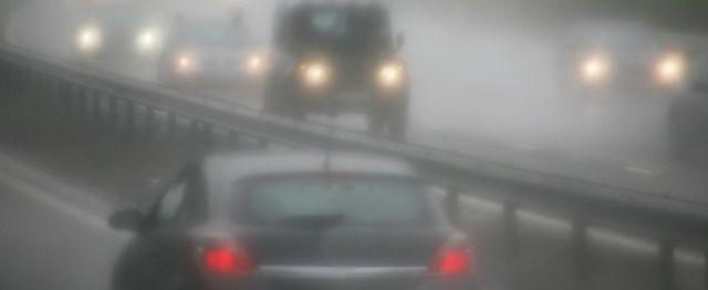 ГАИ призывает водителей быть особенно внимательными в ненастную погоду