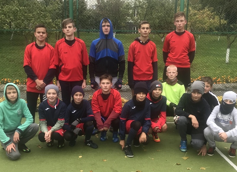 На базе Центра творчества детей и молодежи состоялся футбольный матч дворовых команд, посвященный 975-летию Новогрудка