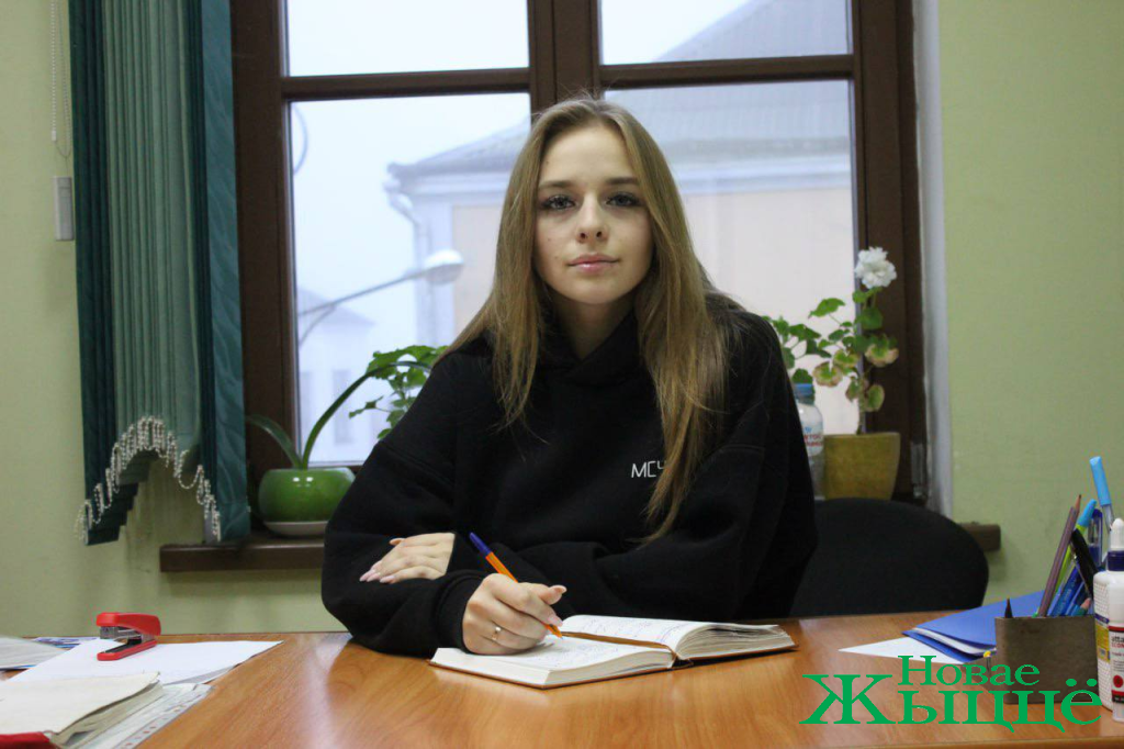 Как оплачивается секретарь с интимом в Киеве
