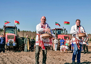 Народный обряд «Засевки» прошел на землях ОАО «Кошелево-Агро»