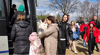 "Так, как принимают в Беларуси, не принимают нигде". Дети из Молдовы отправились домой