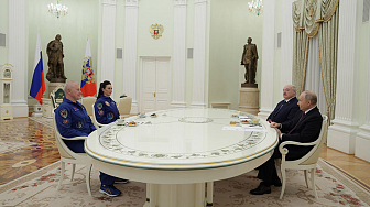 "Это и есть наше единство". Александр Лукашенко и Владимир Путин встретились в Кремле с Мариной Василевской и Олегом Новицким