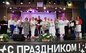 Территориальный центр социального обслуживания населения Новогрудского района занял первое место в фестивале патриотической песни в Островце 
