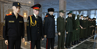 Александру Лукашенко представили новые образцы военной формы