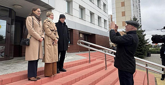 В Речице начался суд над активисткой радикально-экстремистского толка. «Поддержать» ее приехали дипломаты ЕС