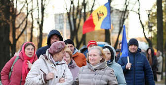 Молдоване приехали из России в Минск голосовать на выборах президента своей страны