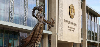 Программа развития до 2030 года и подготовка встречи с учеными. Александр Лукашенко заслушал доклады Романа Головченко и Владимира Караника