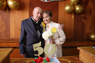 В Любчанском сельисполкоме в торжественной обстановке отметили золотую свадьбу Татьяна и Леонид Горячко