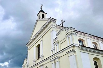 Узнали расписание богослужений в костеле и на кладбищах в дни поминовения усопших