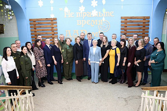 Участниками торжественного приема руководством района, посвященного Дню матери и Дню отца, стали 11 семейных пар (+видео и фотоальбом)