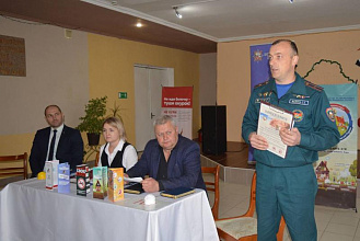 С гражданами агрогородка Бенин обсудили вопрос безопасности